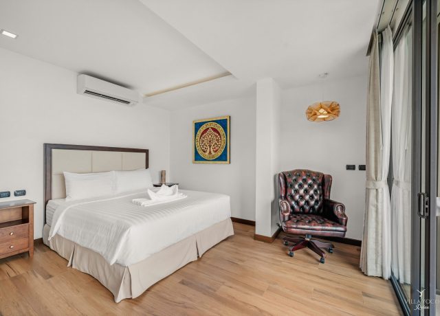 Bedroom 1 villa yoco left